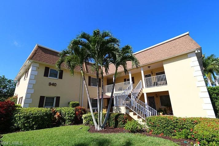 940 3rd ST S 101 NAPLES, FL 34102