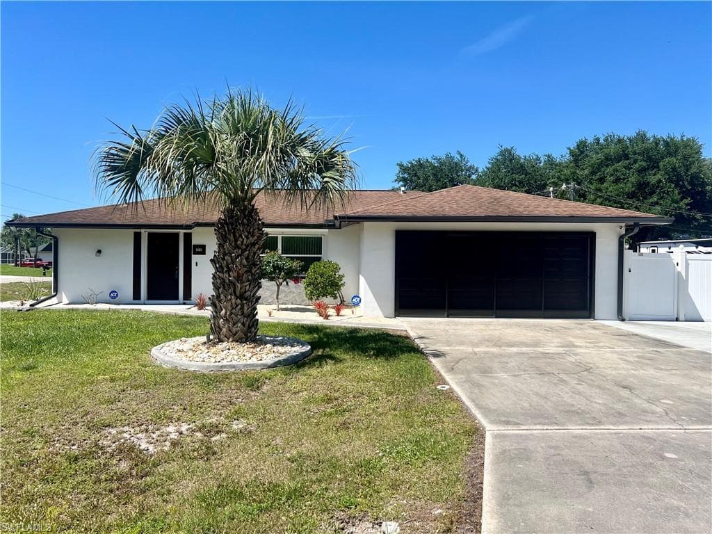 1401 E 7th ST LEHIGH ACRES, FL 33972