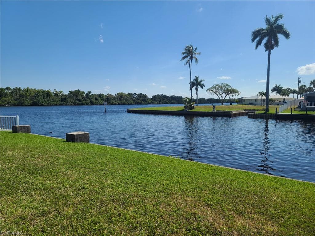 2192 Santiago AVE FORT MYERS, FL 33905