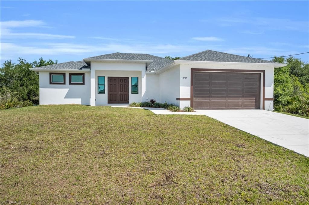 813 Poinsettia AVE LEHIGH ACRES, FL 33972