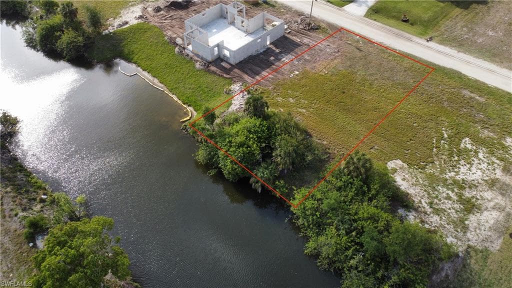 1125 NE 15th TER CAPE CORAL, FL 33909