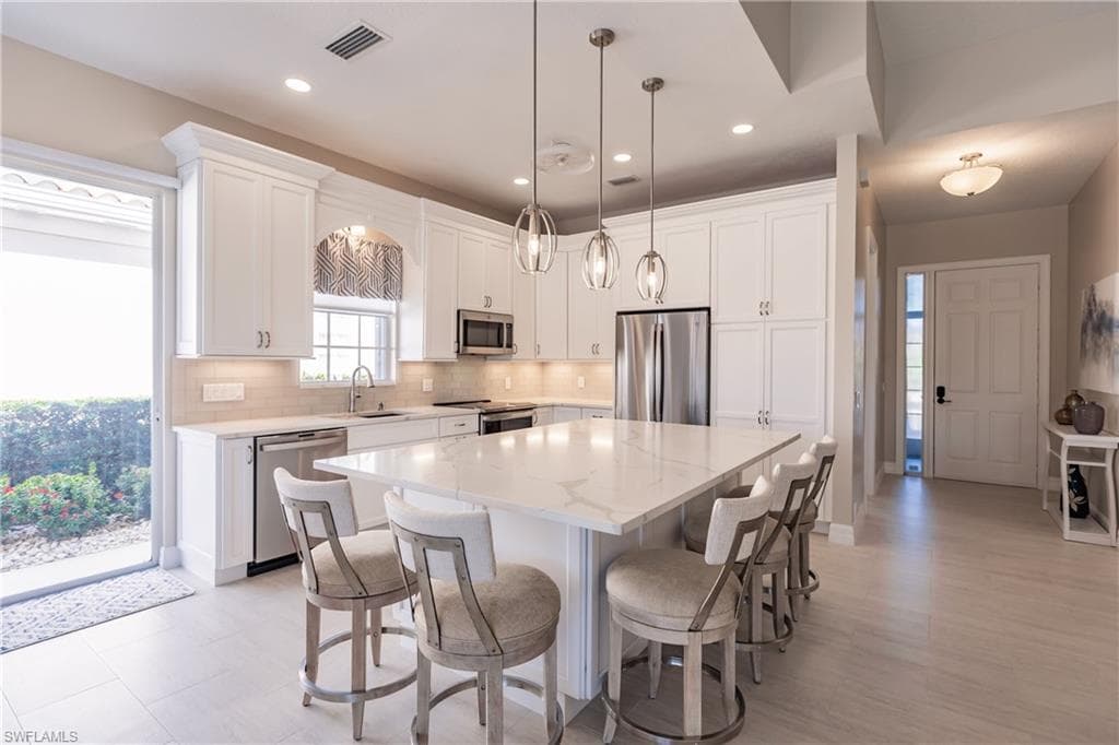 4353 Montalvo CT NAPLES, FL 34109
