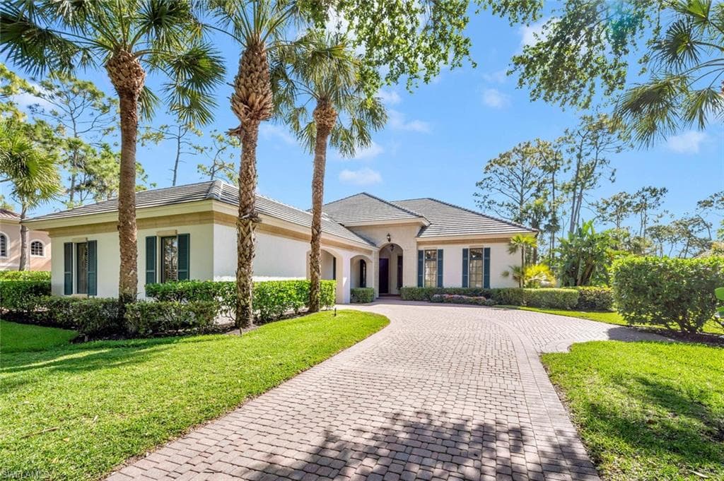 2932 Bellflower LN NAPLES, FL 34105