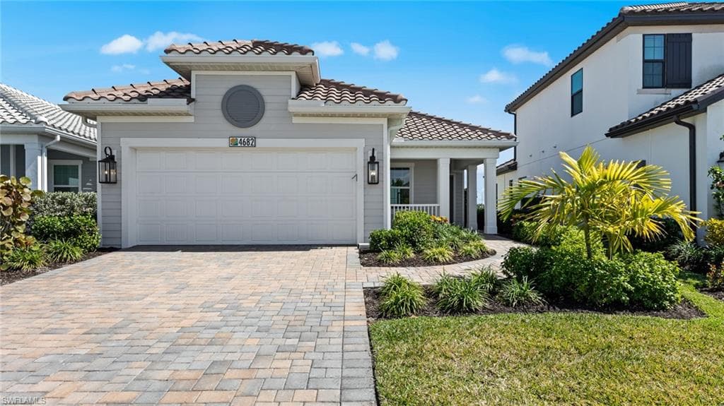 4682 Centaurus CIR NAPLES, FL 34120