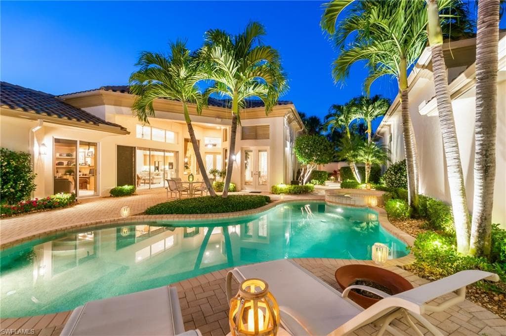 1092 Grand Isle DR NAPLES, FL 34108
