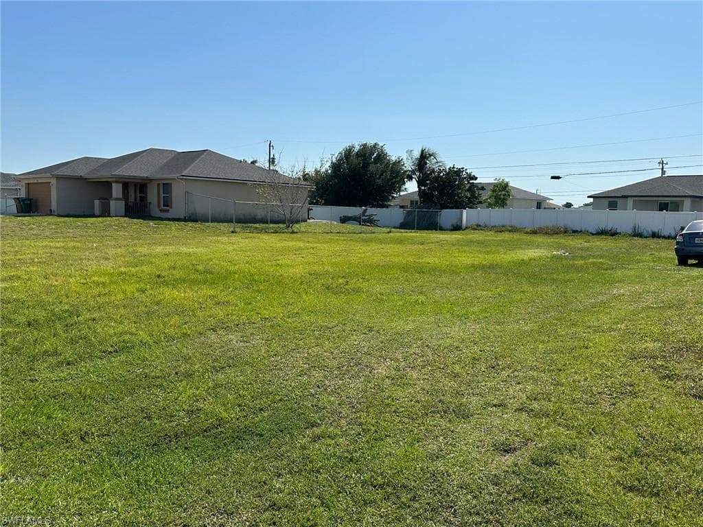 1420 NE 2nd PL CAPE CORAL, FL 33909