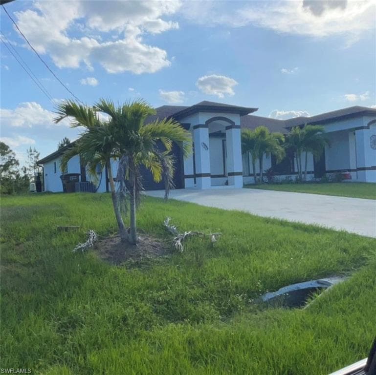 4821 27TH ST SW LEHIGH ACRES, FL 33973