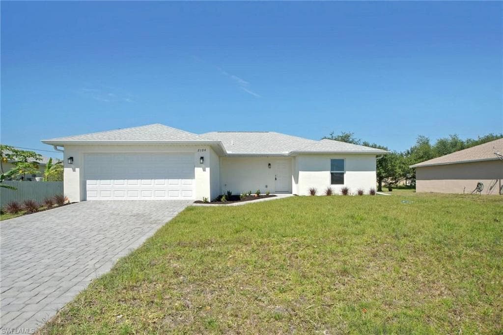 2104 NE 15th PL CAPE CORAL, FL 33909