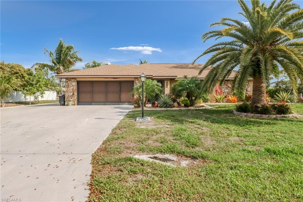 7523 Morgan RD FORT MYERS, FL 33967