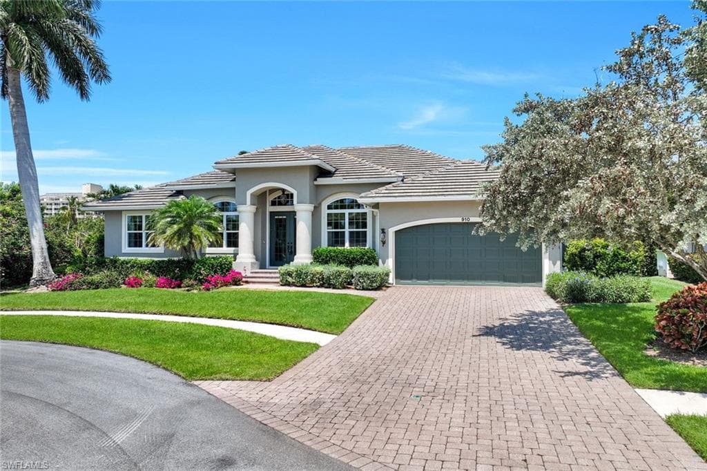 910 Montego CT MARCO ISLAND, FL 34145