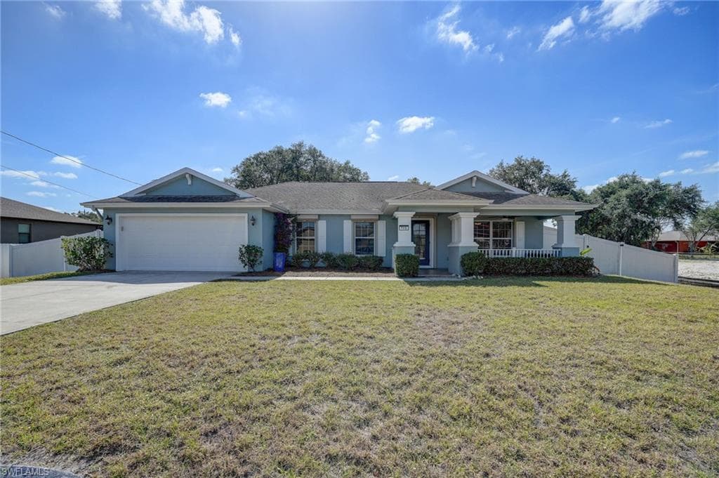 715 Zendor AVE FORT MYERS, FL 33913