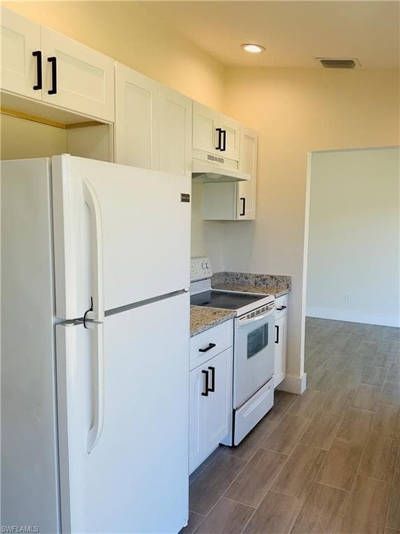 1056 Kindly RD NORTH FORT MYERS, FL 33903