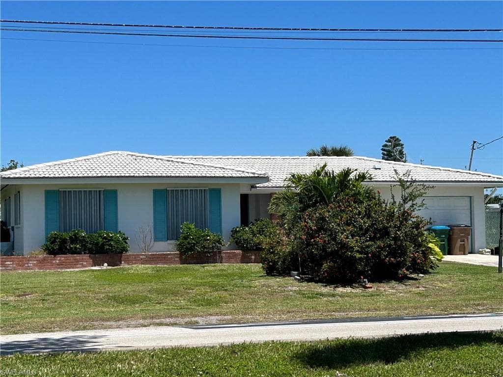1735 Cornwallis PKWY CAPE CORAL, FL 33904