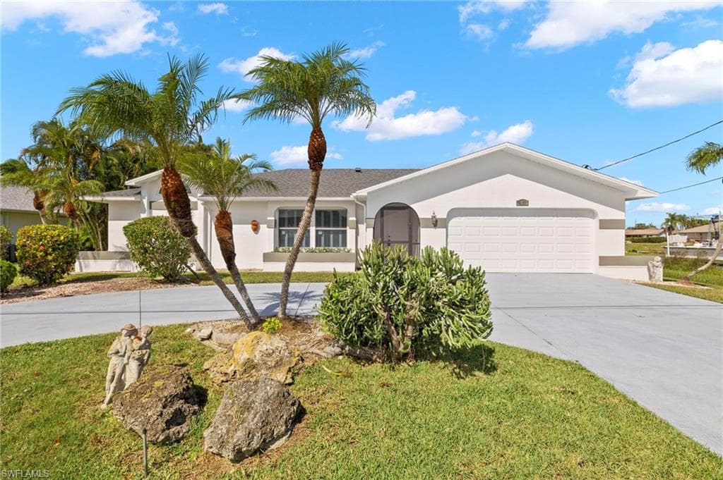 4652 SE 1st PL CAPE CORAL, FL 33904