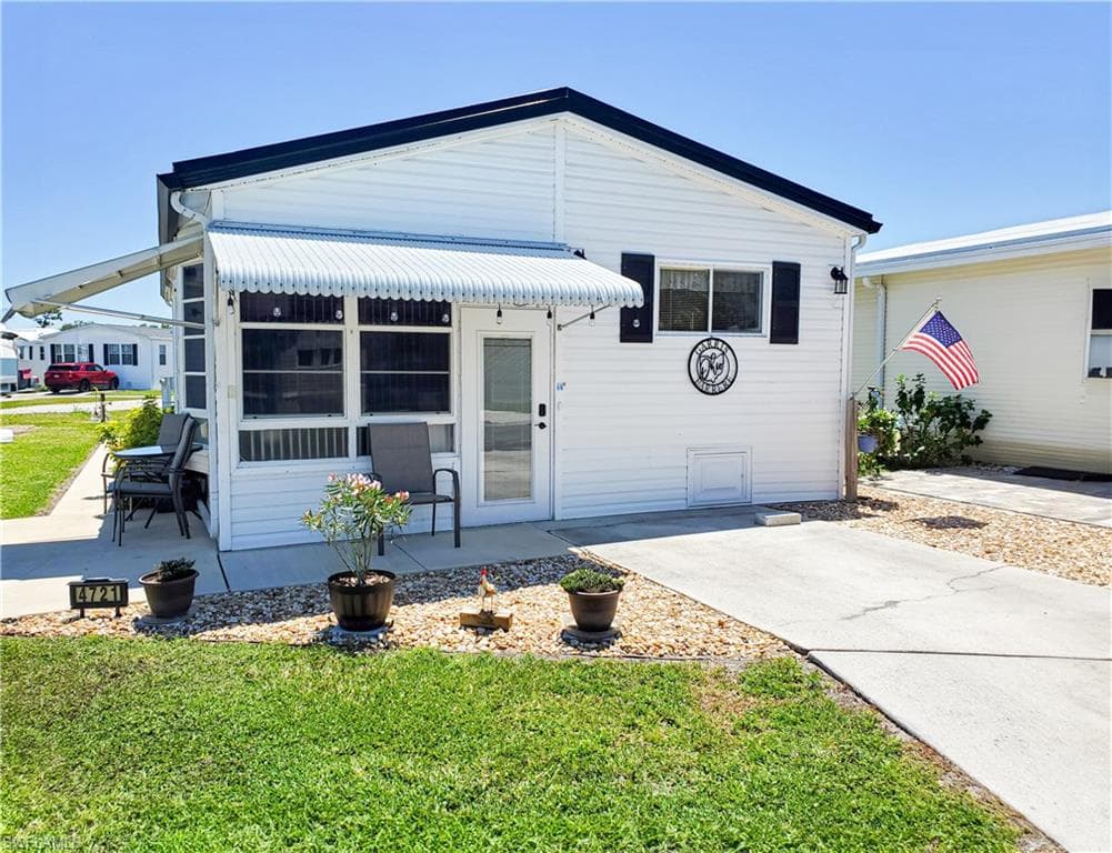 4721 Bayberry WAY W ESTERO, FL 33928