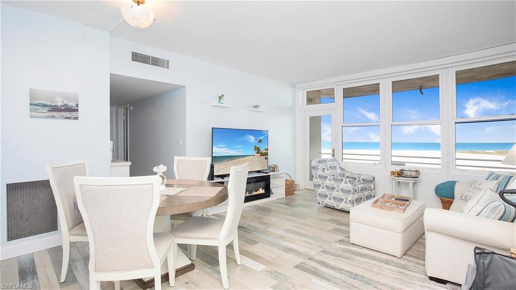 240 Seaview CT 502 MARCO ISLAND, FL 34145