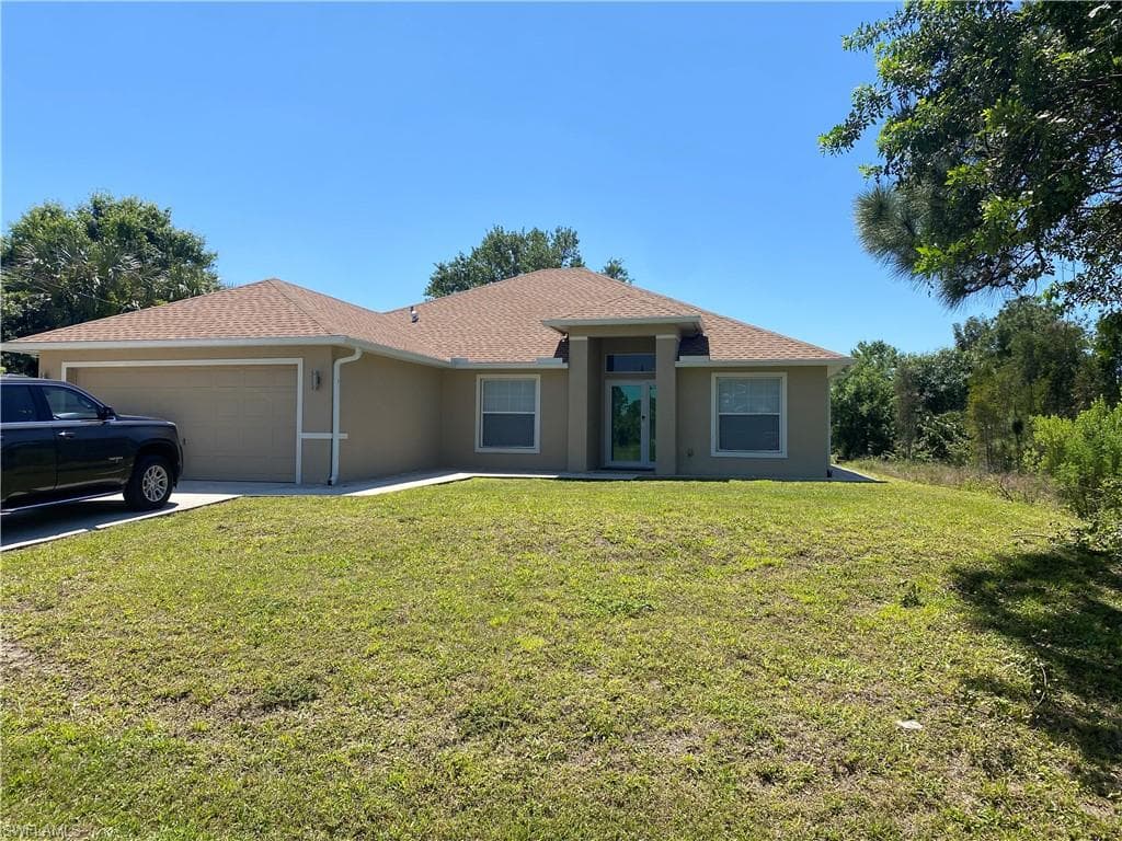 2615 26th ST W LEHIGH ACRES, FL 33971