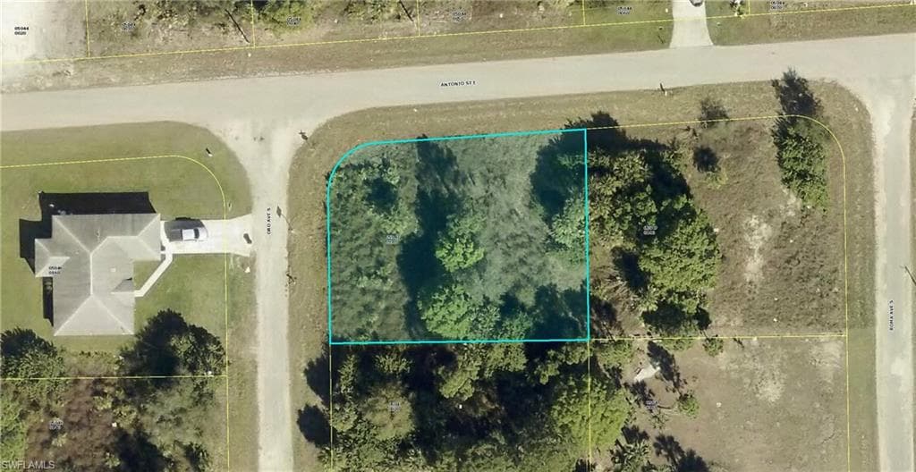 705 Oro AVE S LEHIGH ACRES, FL 33974