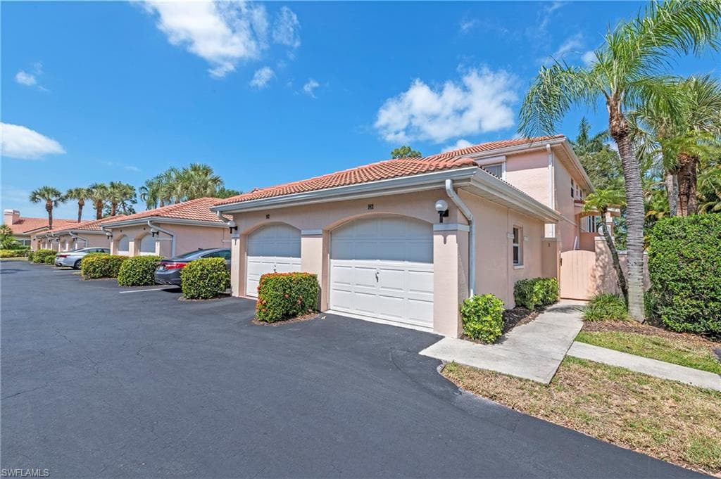 680 Woodshire LN H1 NAPLES, FL 34105