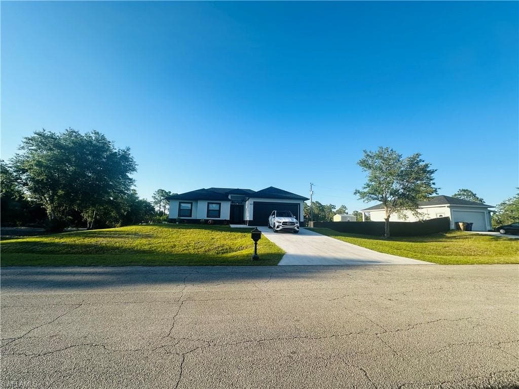 505 E 8th ST LEHIGH ACRES, FL 33972