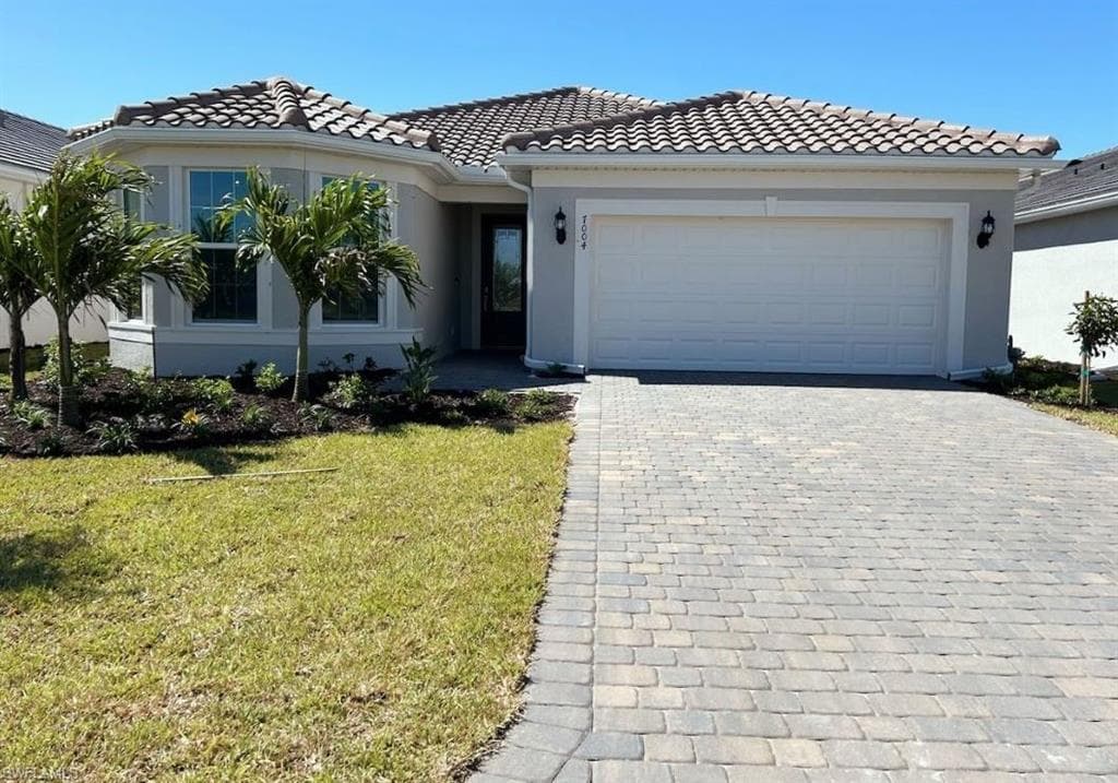 7004 Chapel Creek LN NORTH FORT MYERS, FL 33917