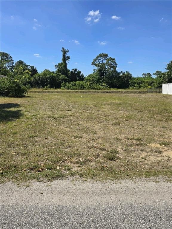 438 Valley DR LEHIGH ACRES, FL 33936
