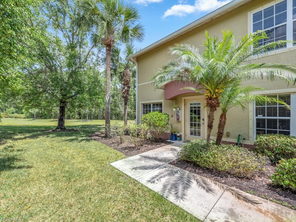 9064 Gervais CIR 101 NAPLES, FL 34120