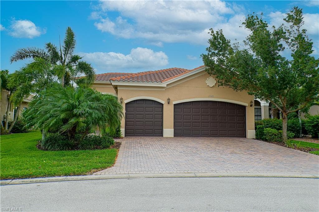 11623 stonecreek CIR FORT MYERS, FL 33913