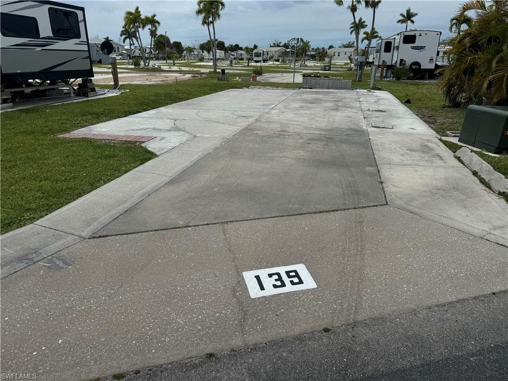 19681 Summerlin RD 139 FORT MYERS, FL 33908