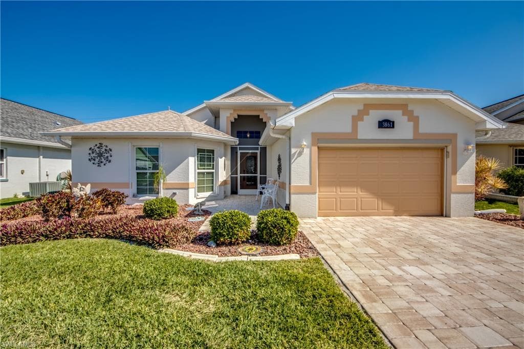 3861 Ponytail Palm CT NORTH FORT MYERS, FL 33917