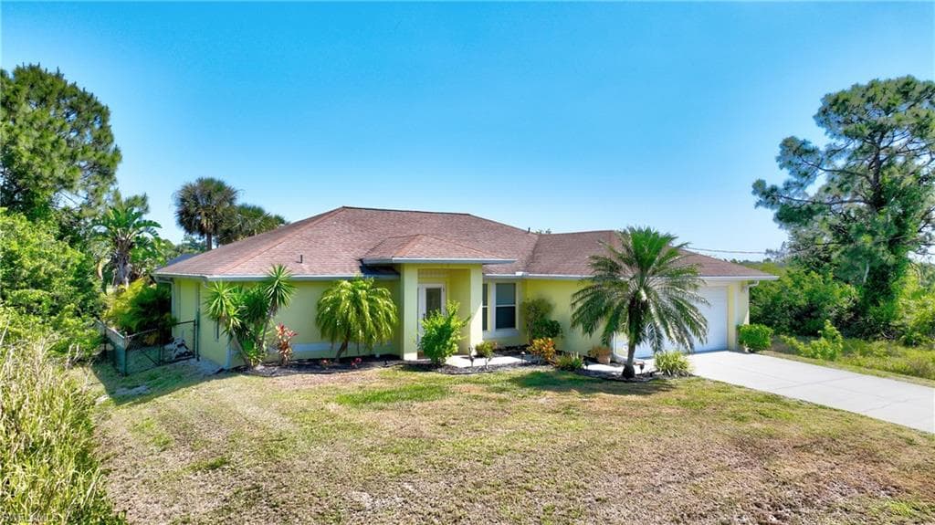 107 Paddock ST LEHIGH ACRES, FL 33974