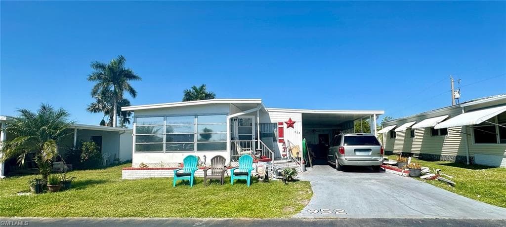 952 Days LN NORTH FORT MYERS, FL 33917