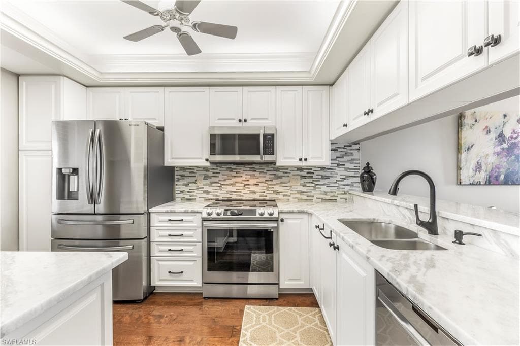 14751 Hole In 1 CIR 310 FORT MYERS, FL 33919