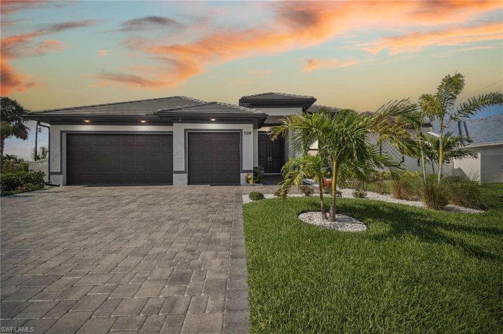2318 SW 53rd TER CAPE CORAL, FL 33914