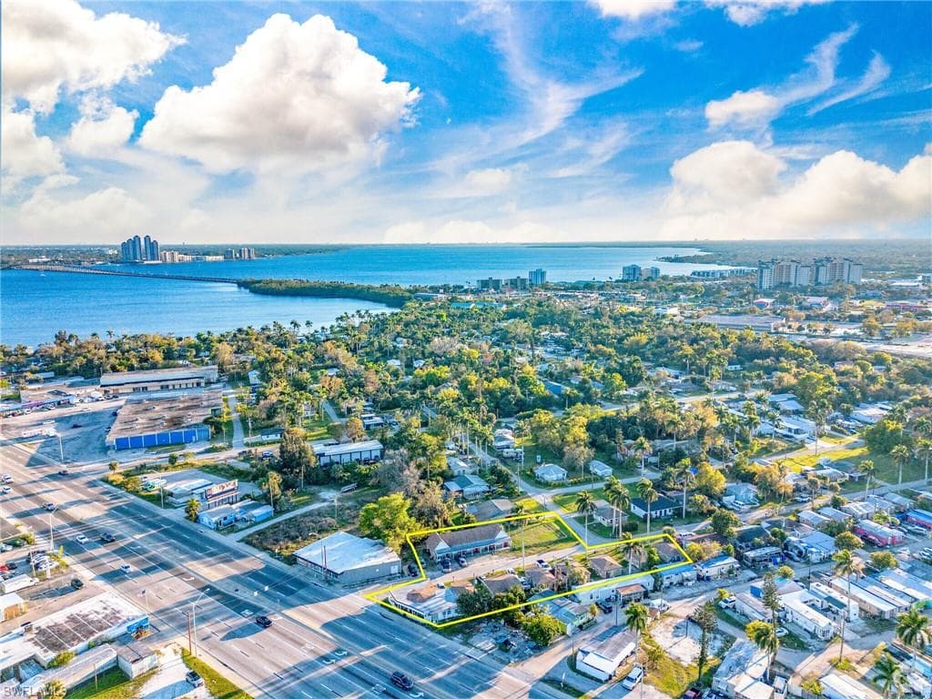 1189 N Tamiami TRL NORTH FORT MYERS, FL 33903
