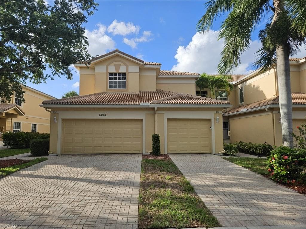 6081 Jonathans Bay CIR 102 FORT MYERS, FL 33908