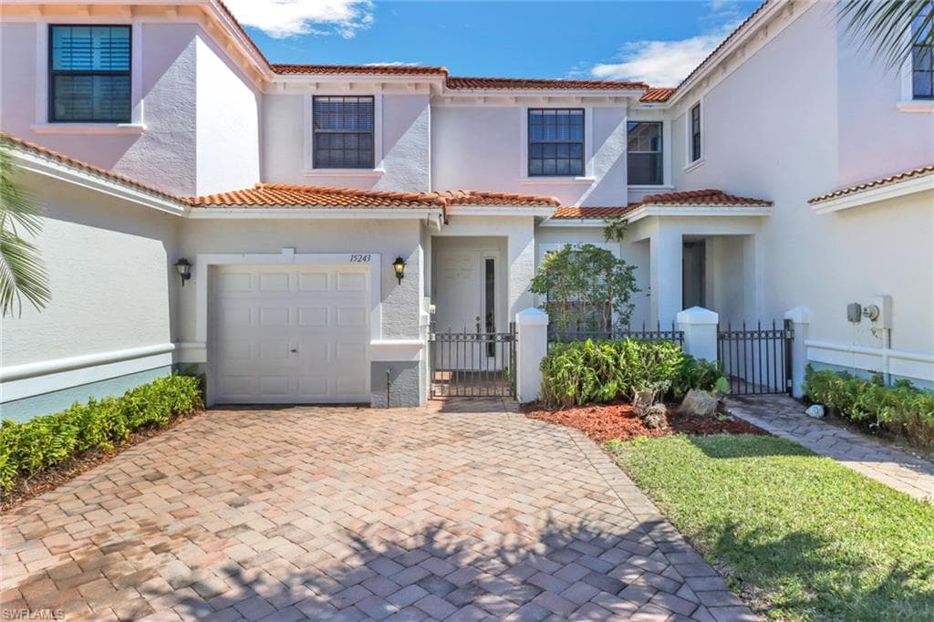 15243 Summit Place CIR 247 NAPLES, FL 34119