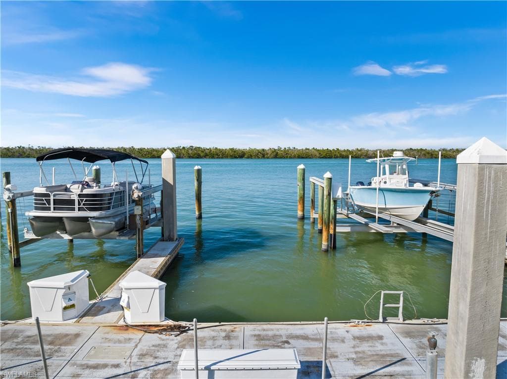 4199 Bay Beach LN FORT MYERS BEACH, FL 33931