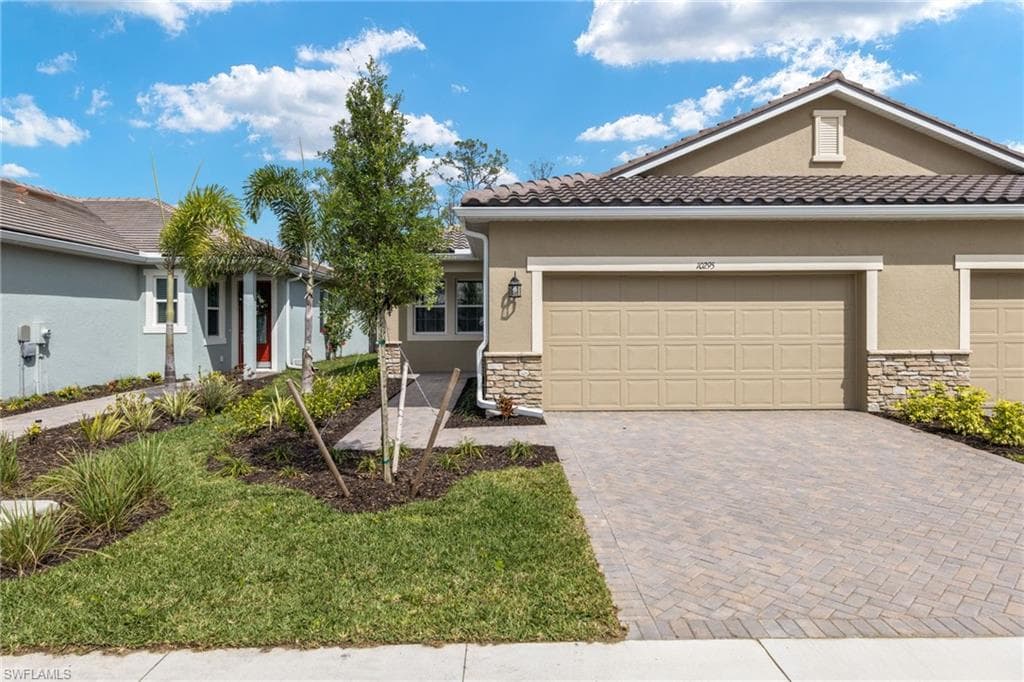 10295 Bonavie Cove DR FORT MYERS, FL 33966