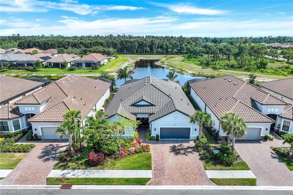 8384 PROMOSO CT NAPLES, FL 34114
