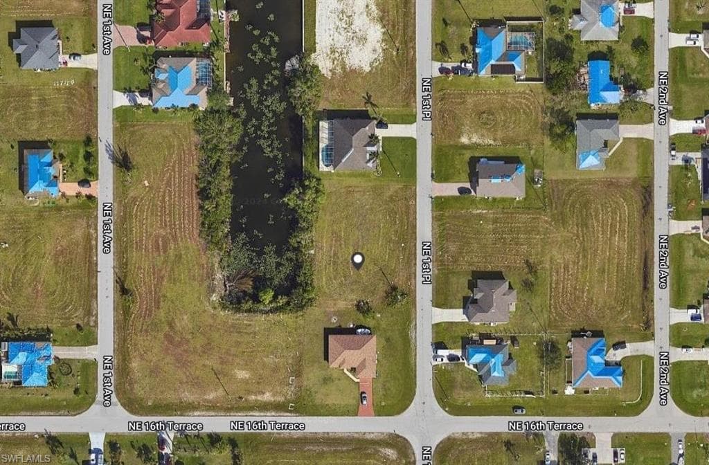 1614 NE 1st PL CAPE CORAL, FL 33909