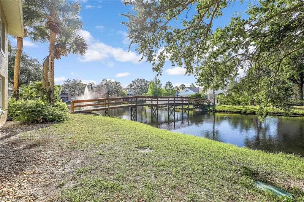 180 Pebble Shores DR 102 NAPLES, FL 34110