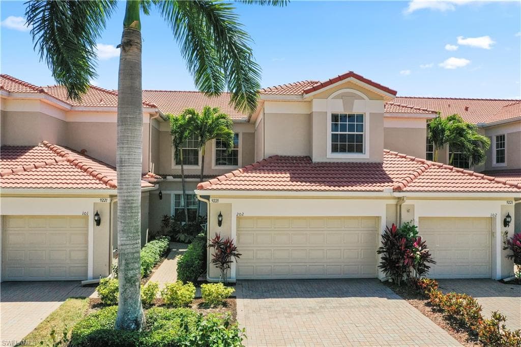 9221 Calle Arragon AVE 202 FORT MYERS, FL 33908