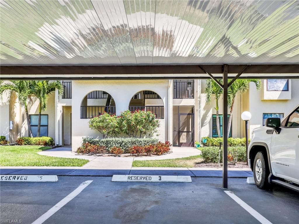 8287 Charter Club CIR 3 FORT MYERS, FL 33919