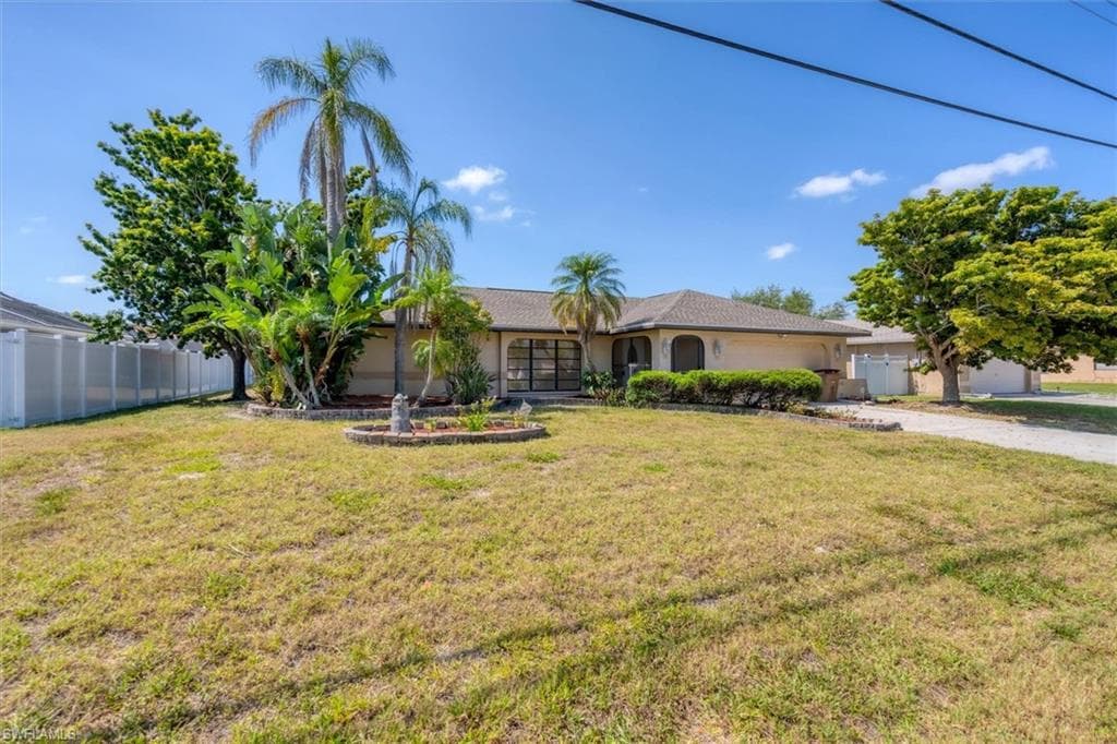 2012 Viscaya PKWY CAPE CORAL, FL 33990