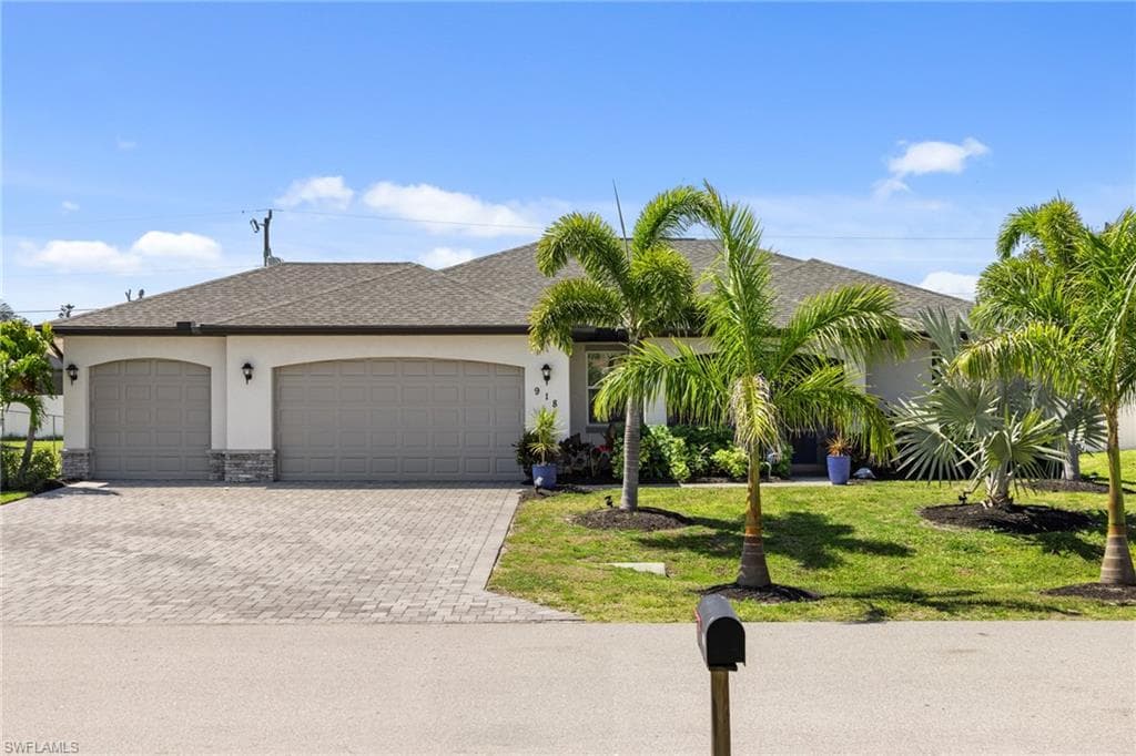 918 SW 32nd TER CAPE CORAL, FL 33914