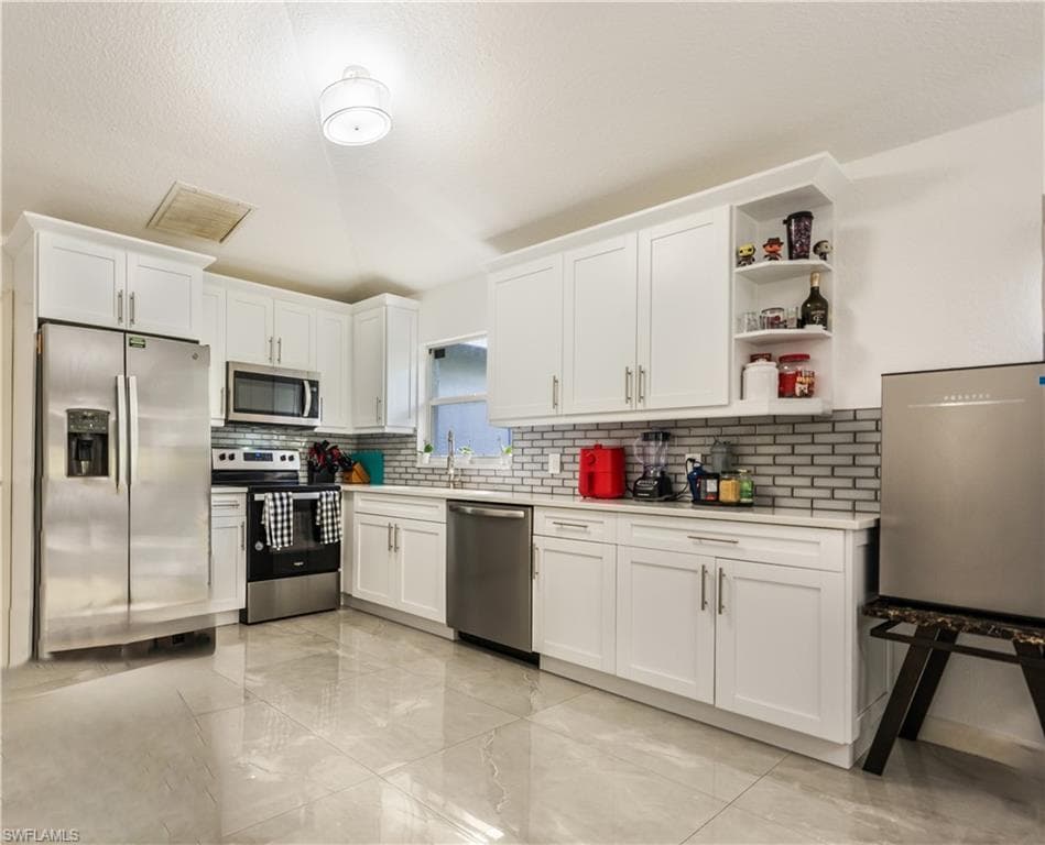 16841 Juanita AVE FORT MYERS, FL 33908