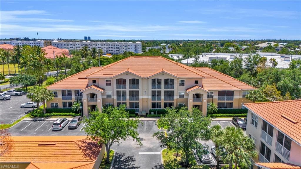 9005 Colby DR 1904 FORT MYERS, FL 33919