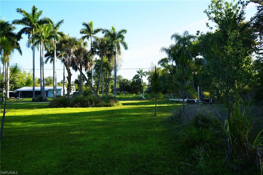 4148 Saums DR NORTH FORT MYERS, FL 33903