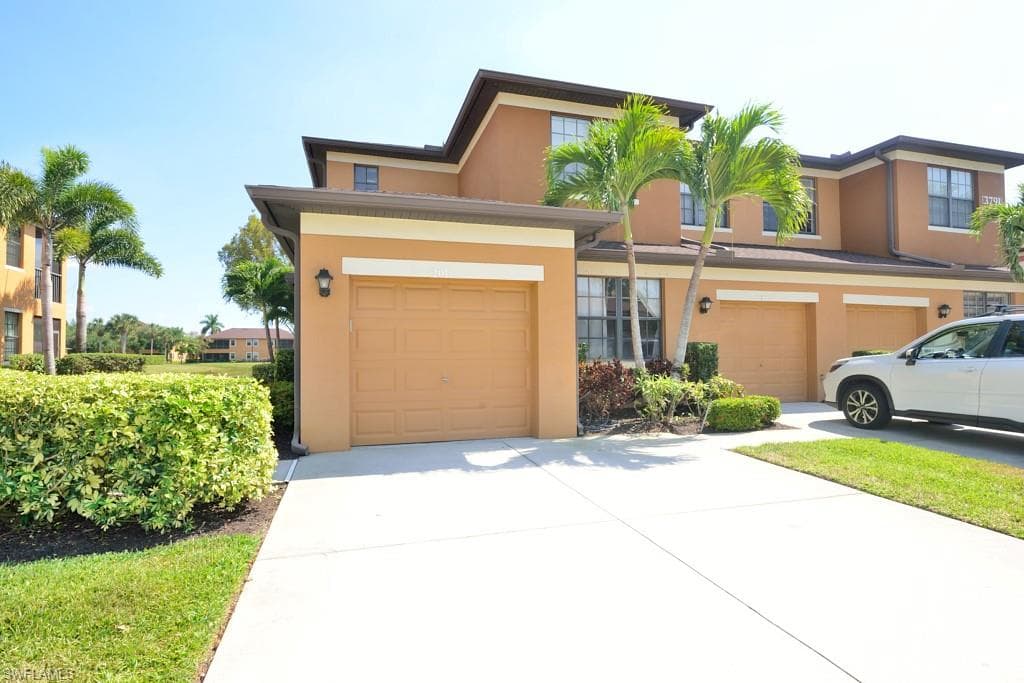 3791 Pino Vista WAY 201 ESTERO, FL 33928